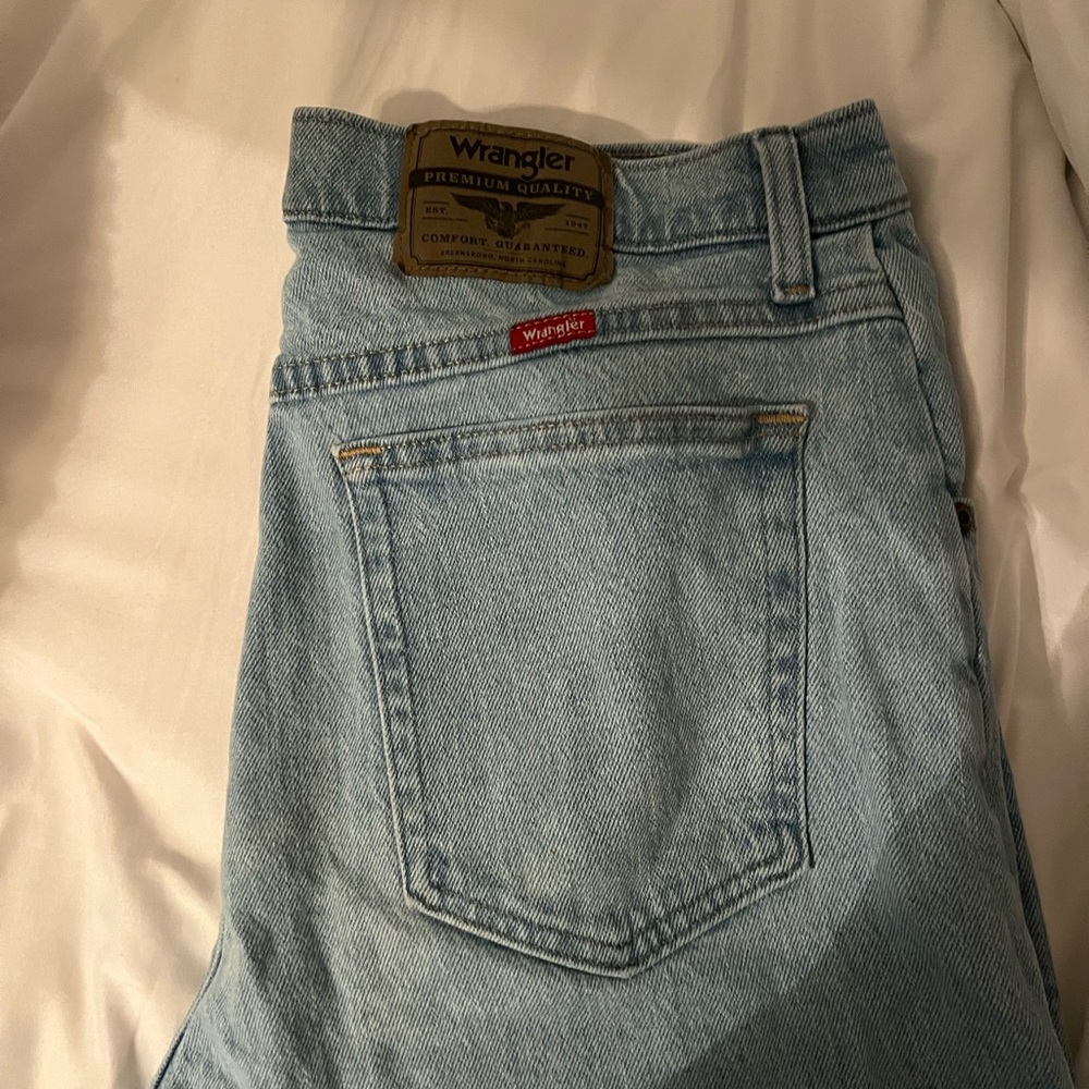 Wrangler Men's Light Blue Straight Jeans